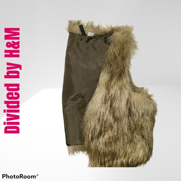Size 12 Womens H&M Divided Brown Fur Vest - Picture 2 of 3